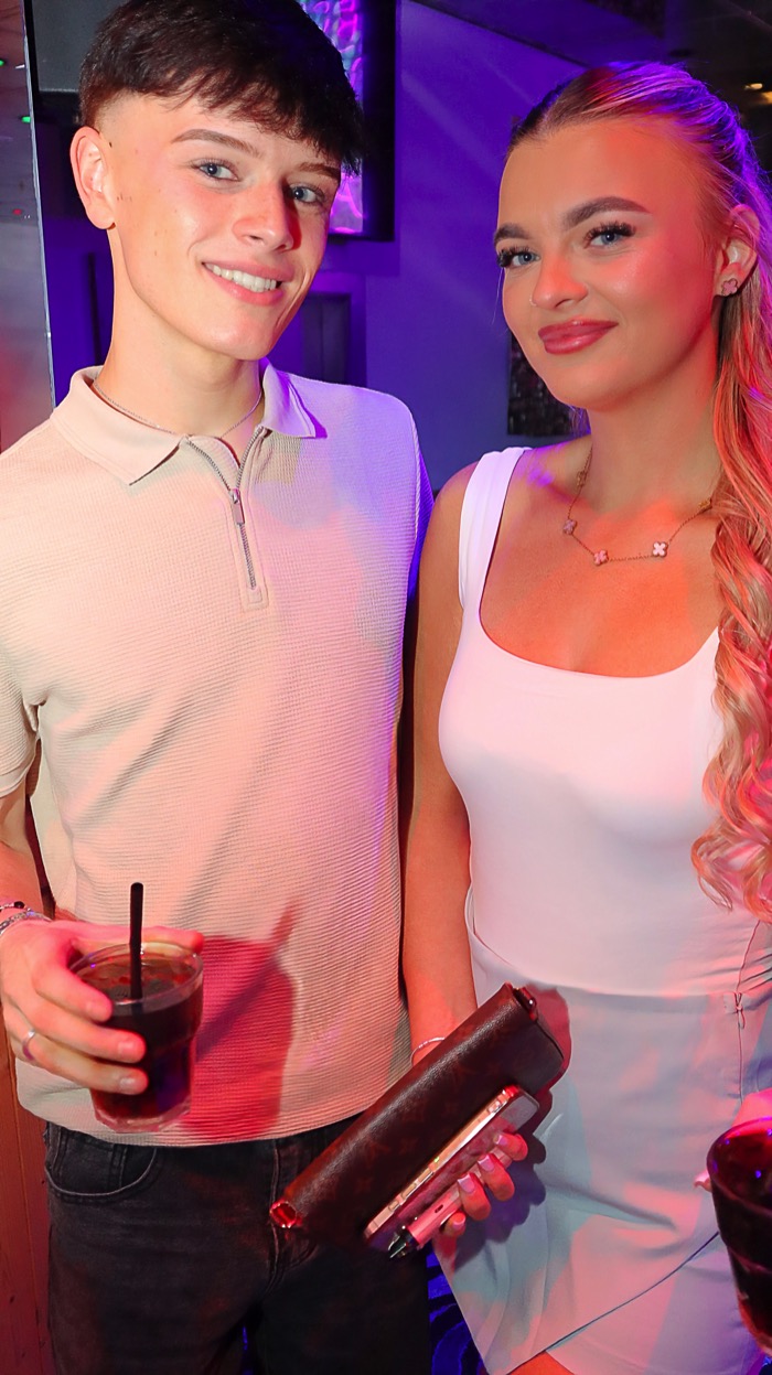 Acapulco Nightclub Photos - Photo - Acca Guys - Acca Girls - 75p Drinks - Halifax - Party - Fun Times - Calderdale