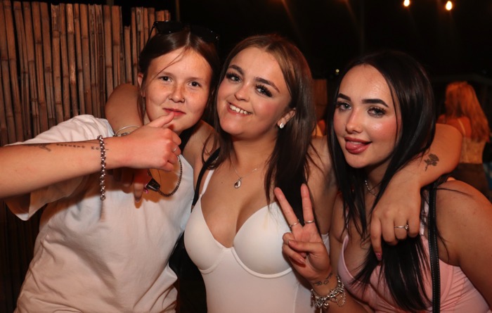 Acapulco Nightclub Photos - Photo - Acca Guys - Acca Girls - 75p Drinks - Halifax - Party - Fun Times - Calderdale